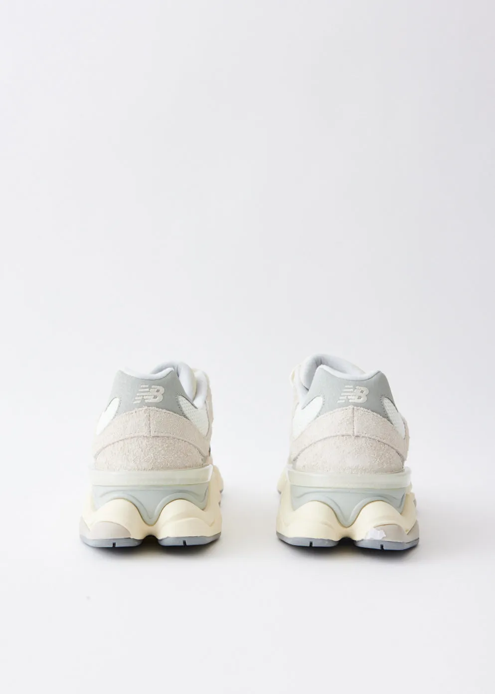 9060 'Seasalt' Sneakers