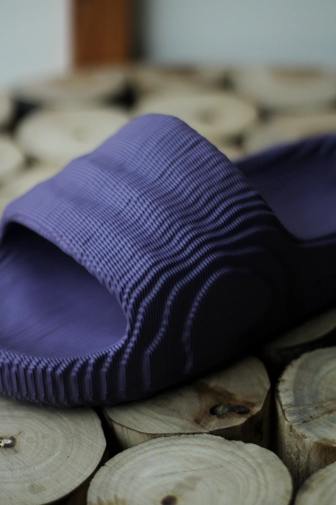 ADILETTE 22 "TECH PURPLE"