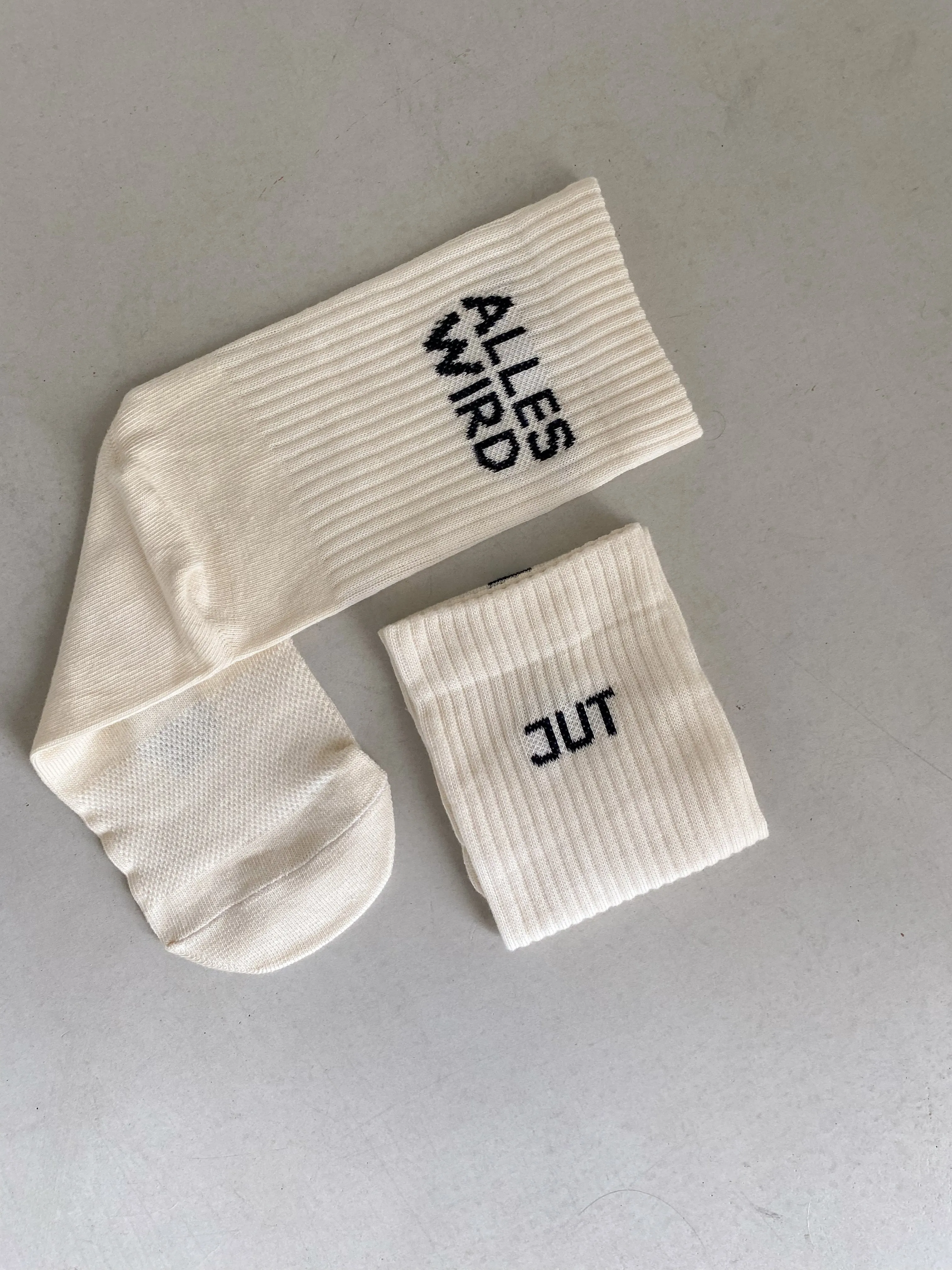 Alles Wird Jut Socks White