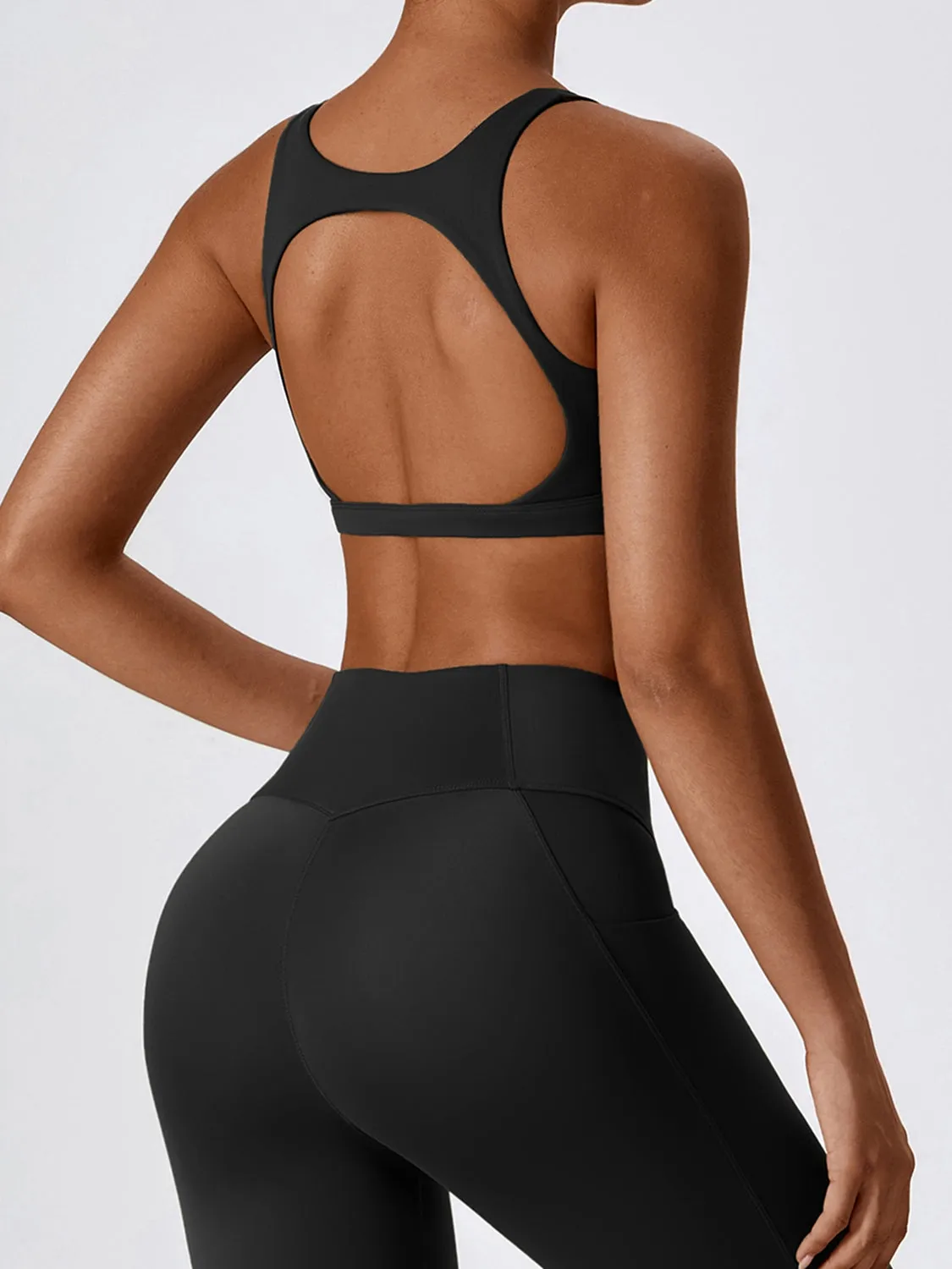 *APP EXCLUSIVE* Cutout Sports Square Neck Sports Bra