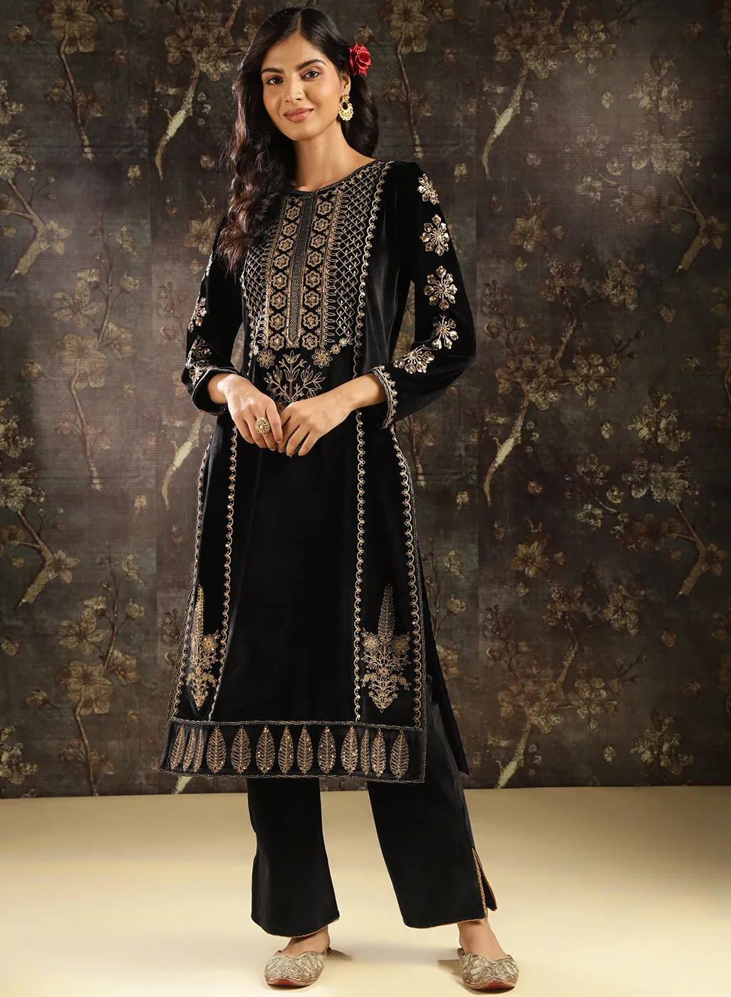 Black Heavily Embroidered Party-wear Velvet Kurta