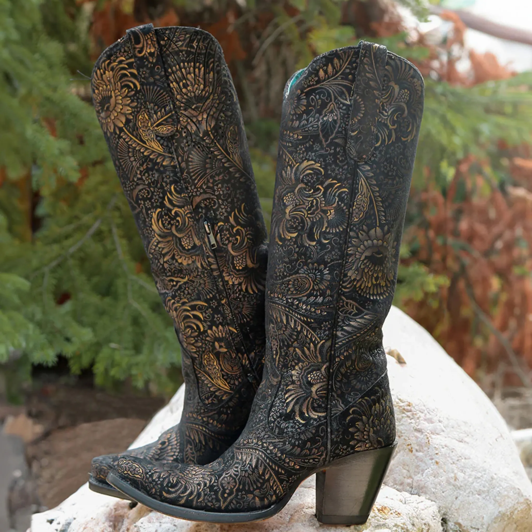 CORRAL WOMEN'S BLACK & GOLD STAMPED FLORAL WESTERN BOOT - A4481