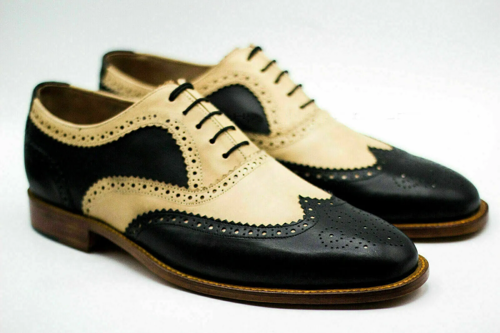 Men's Beige Black Leather Lace Up Shoes Men Dress Formal Wing Tip Brogue Shoes