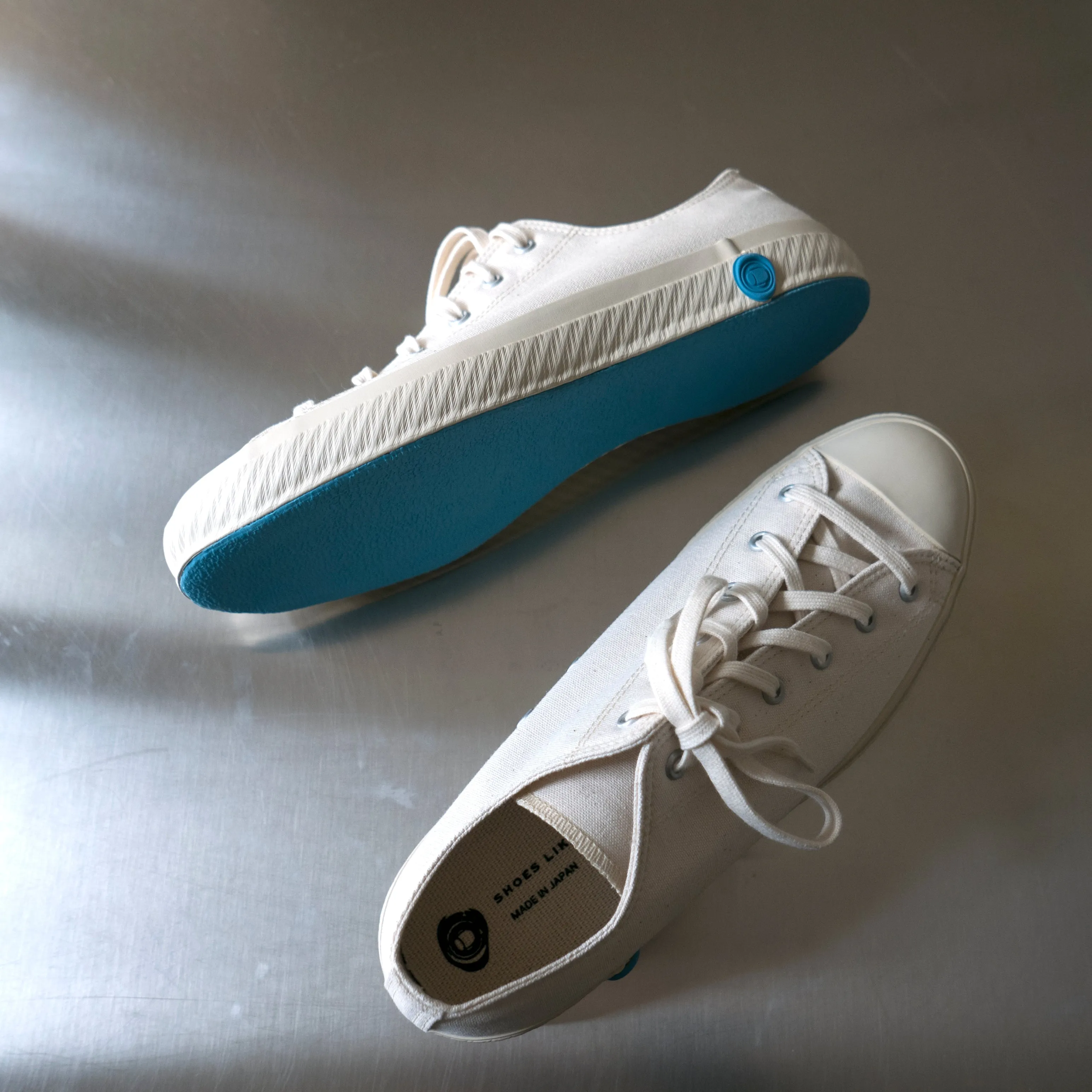 Model I in White - Kurume Fine Vulcanized