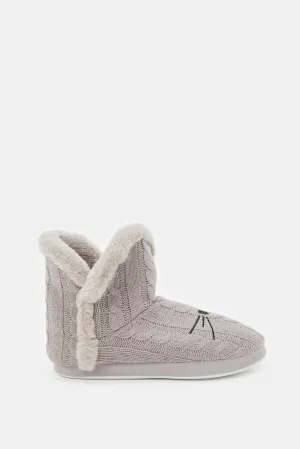 Women Grey Cable Knit Boots